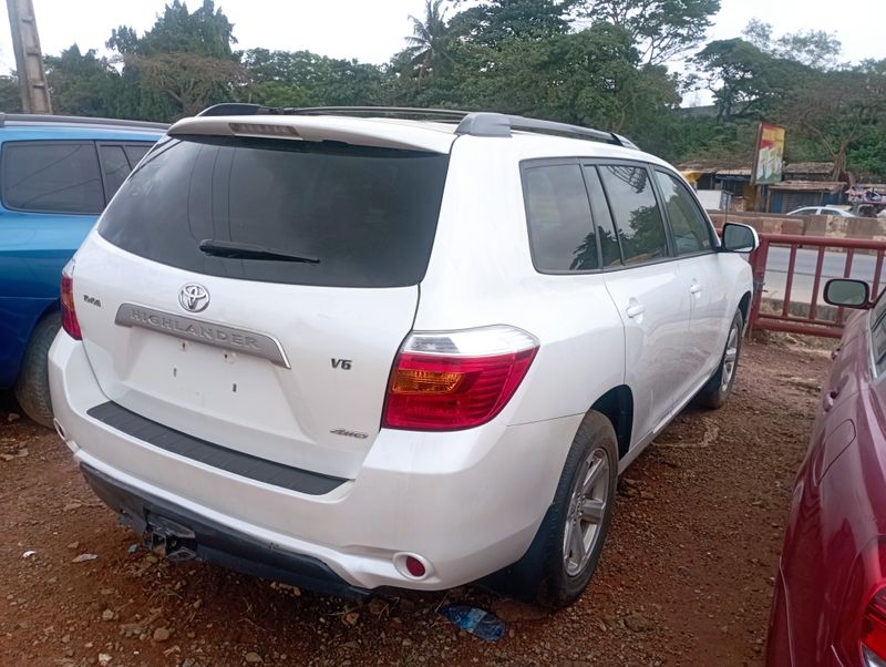 Thumbnail 6 of 2009 Toyota Highlander SE